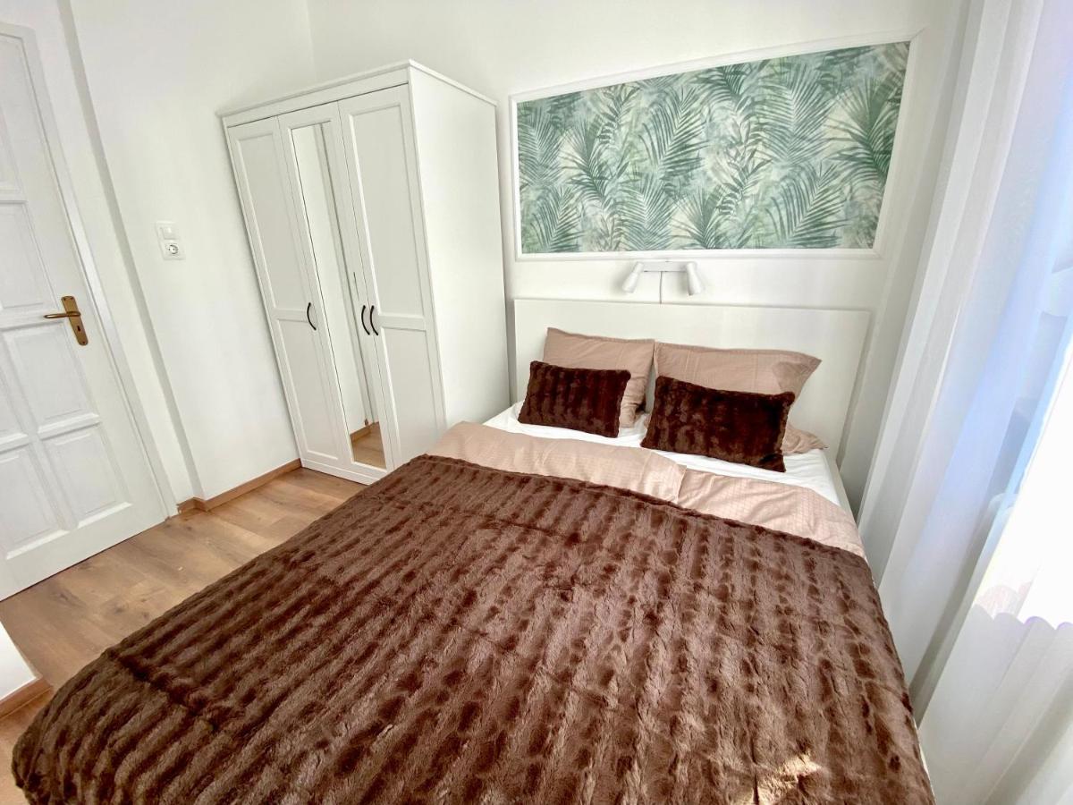 Esther Apartman Tatabánya Exterior foto